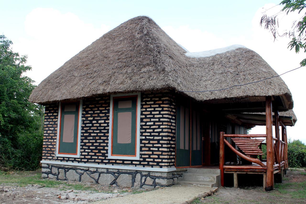 Irungu Forest Safari Lodge Katunguru Luaran gambar