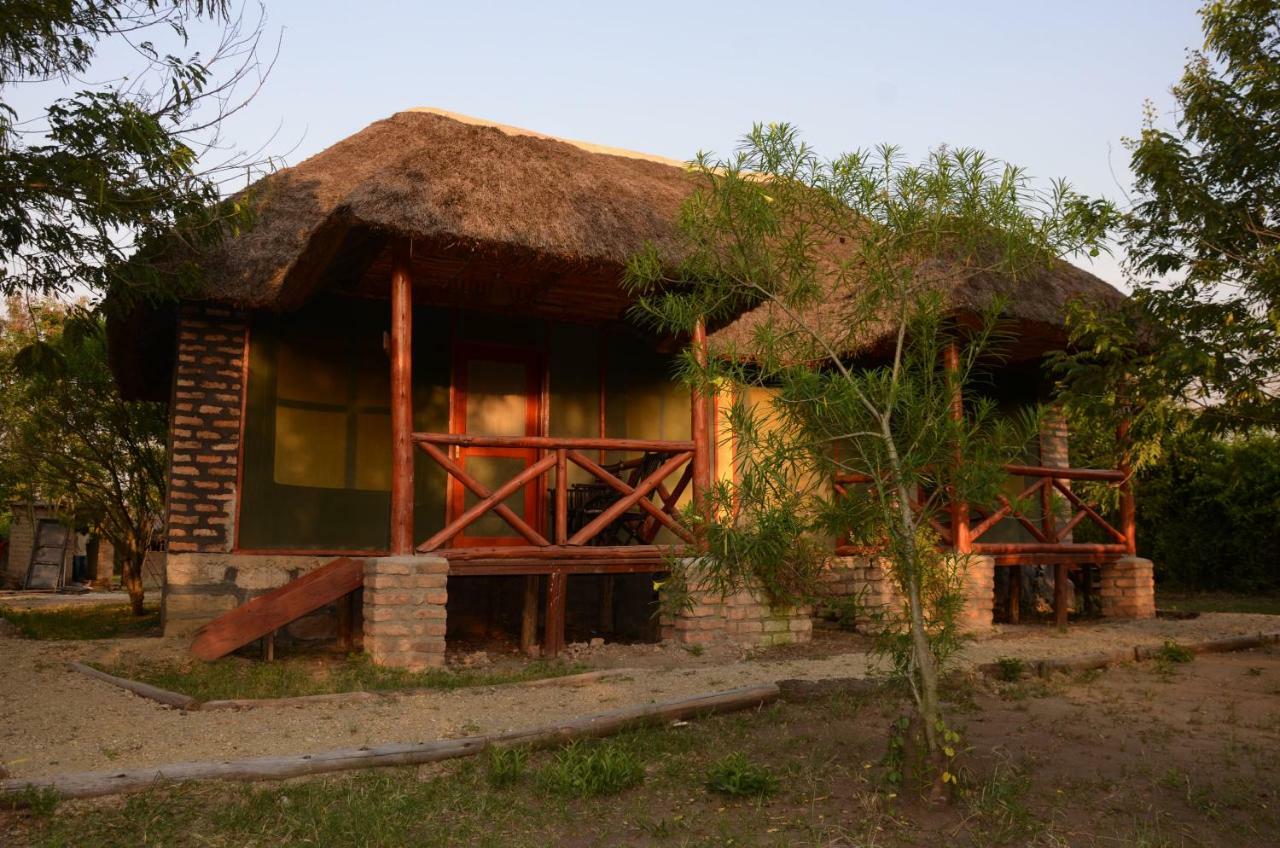 Irungu Forest Safari Lodge Katunguru Luaran gambar